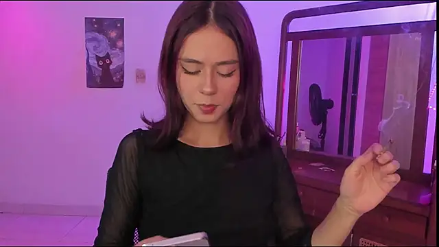 cute roxana  online show from 6, 11, 2025