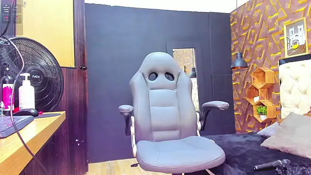 deyy madissonn online show from 12, 2, 2025