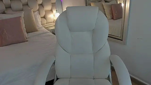 Helleamazing online show from 15, 3, 2025