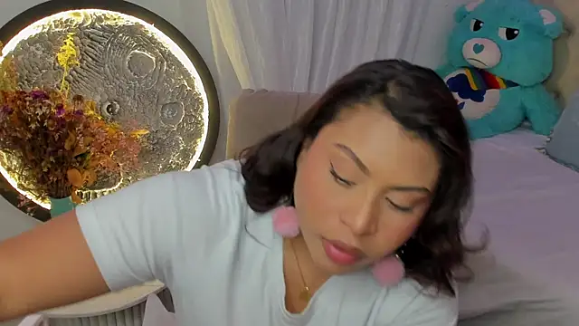 Helleamazing online show from 23, 4, 2026
