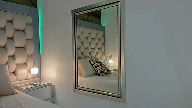 Helleamazing online show from 23, 2, 2025