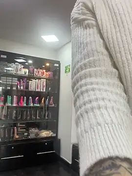 Juliana Saenzz online show from 22, 3, 2025