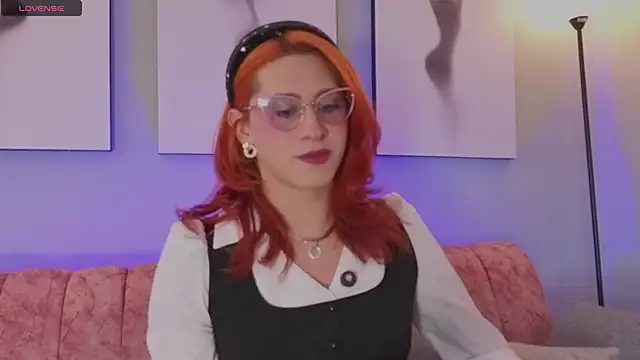 Juliana Saenzz online show from 11, 10, 2025