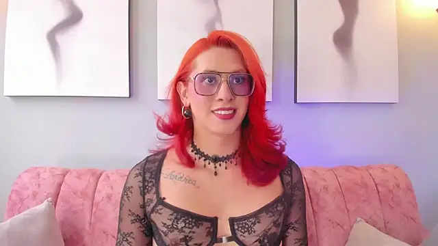 Juliana Saenzz online show from 1, 10, 2025