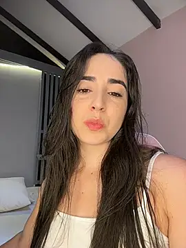 Victoria-And1 online show from 4, 3, 2026