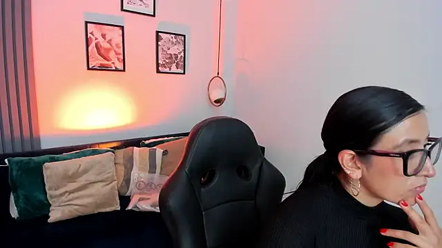 Snapshot of kira_moon__ chatting on 24, 2, 2026 kira moon online show from 24, 2, 2026