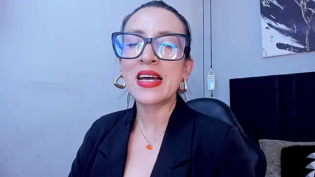 Snapshot of kira_moon__ chatting on 13, 2, 2026 kira moon online show from 13, 2, 2026