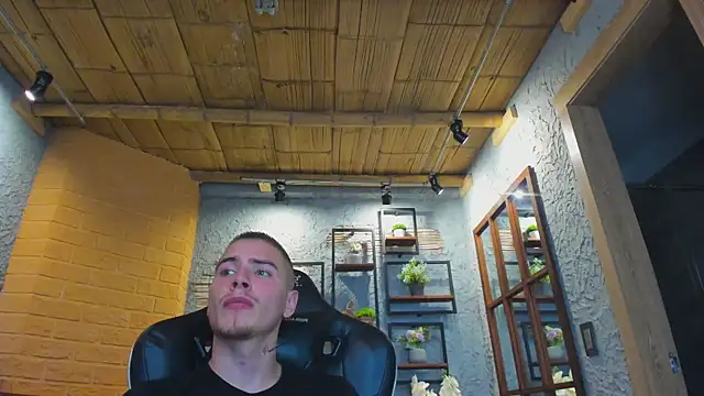 JordanThompson  online show from 20, 3, 2025