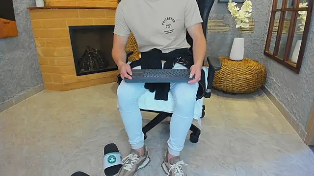 JordanThompson  online show from 18, 3, 2025