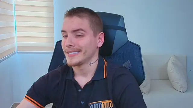 JordanThompson  online show from 26, 10, 2025