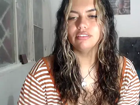 Snapshot of sweetkitty_16 chatting on 26, 9, 2025 sweetkitty 16 online show from 26, 9, 2025