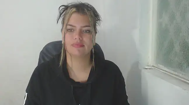 Snapshot of sweetkitty_16 chatting on 7, 3, 2025 sweetkitty 16 online show from 7, 3, 2025