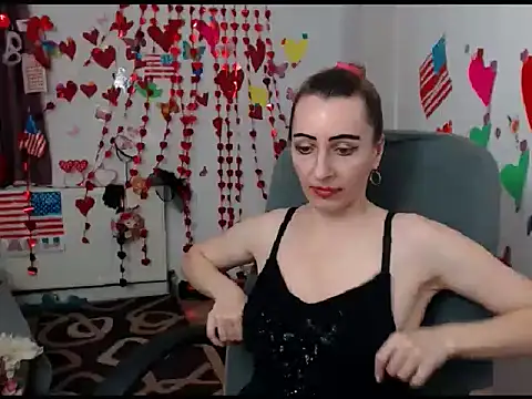 EvelynAngell online show from 5, 2, 2025