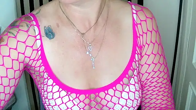 xxNoeliaxx online show from 2, 10, 2025