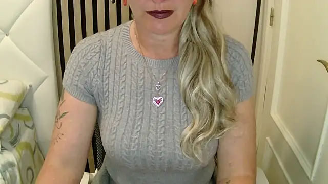 xxNoeliaxx online show from 2, 3, 2026