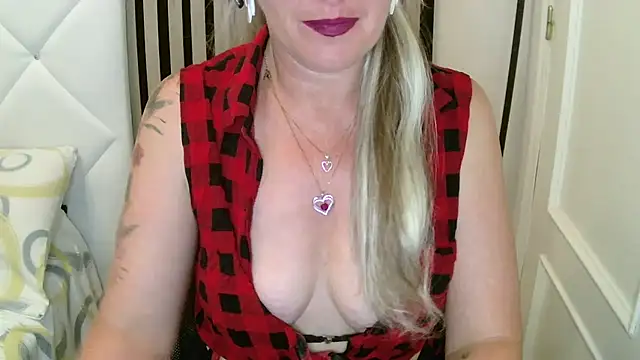 xxNoeliaxx online show from 28, 4, 2026