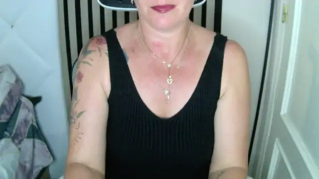 xxNoeliaxx online show from 27, 10, 2025