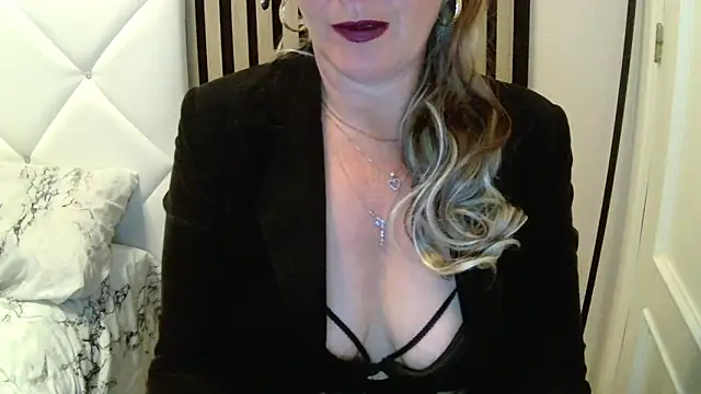 xxNoeliaxx online show from 9, 2, 2026