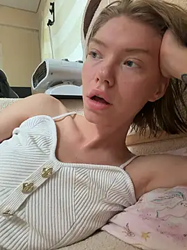 Lisaaa Alisa online show from 21, 7, 2026