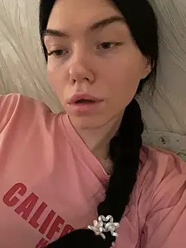 Lisaaa Alisa online show from 17, 9, 2025