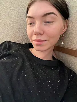 Lisaaa Alisa online show from 25, 3, 2026