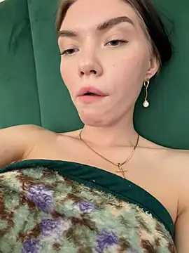 Lisaaa Alisa online show from 4, 5, 2026