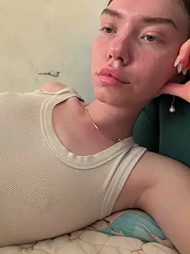 Lisaaa Alisa online show from 10, 5, 2026