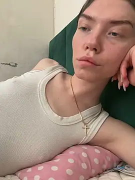 Lisaaa Alisa online show from 6, 5, 2026