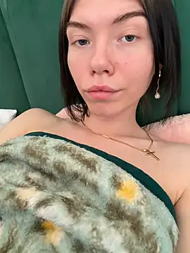 Lisaaa Alisa online show from 6, 4, 2026