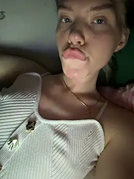 Lisaaa Alisa online show from 3, 6, 2026