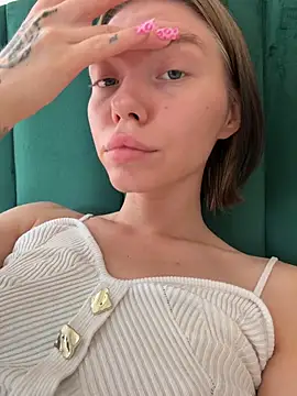 Lisaaa Alisa online show from 22, 7, 2026