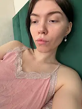 Lisaaa Alisa online show from 6, 3, 2026