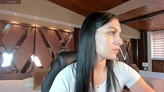 carina rossi online show from 2, 10, 2025