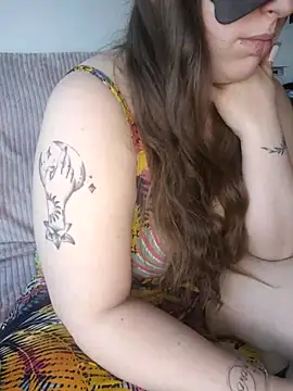 FrancaiseLynne online show from 21, 3, 2025