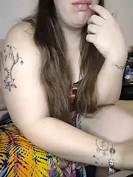 FrancaiseLynne online show from 4, 2, 2025