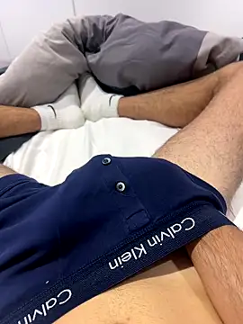 h0rnyguy001 online show from 28, 10, 2025