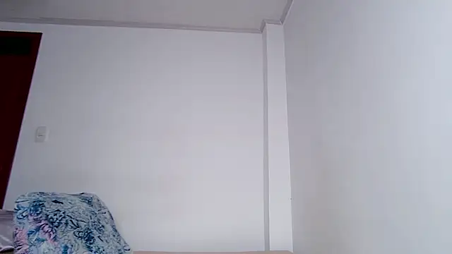 Snapshot of caarlywhitee chatting on 1, 7, 2026 caarlywhitee online show from 1, 7, 2026