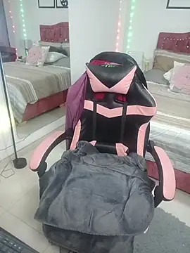 Marie Mature online show from 17, 4, 2026