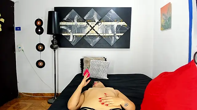 SARAMISHA online show from 2, 10, 2025