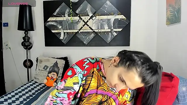 SARAMISHA online show from 3, 2, 2026