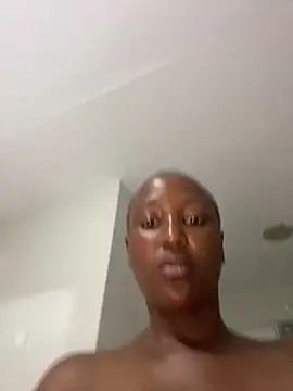 Snapshot of officialkhakes_za chatting on 20, 3, 2025 officialkhakes za online show from 20, 3, 2025