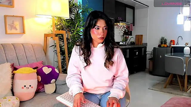 Issa cooper online show from 10, 10, 2025