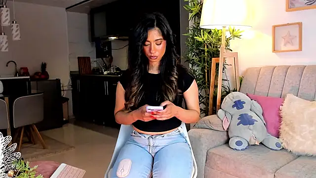 Issa cooper online show from 12, 1, 2026