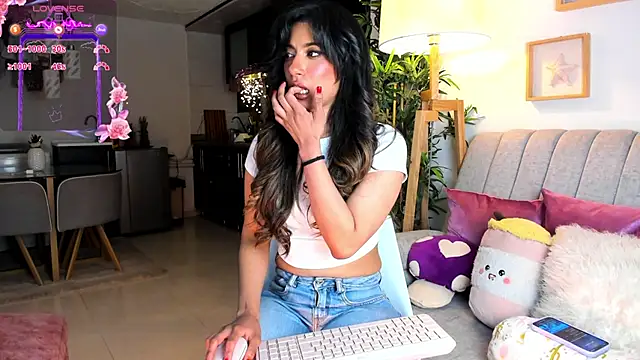 Issa cooper online show from 12, 11, 2025