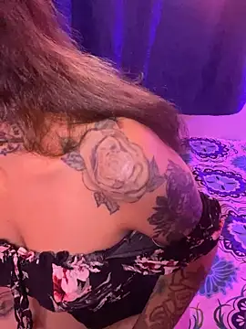 LiliJones  online show from 17, 11, 2025