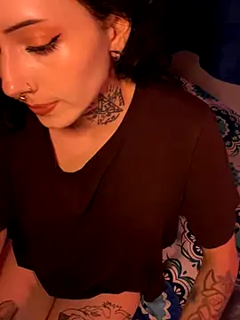 LiliJones  online show from 14, 11, 2025