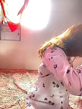 LiliJones  online show from 3, 10, 2025