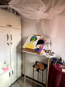 LiliJones  online show from 1, 10, 2025