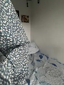 LiliJones  online show from 4, 3, 2025