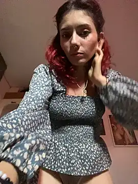 LiliJones  online show from 4, 3, 2025